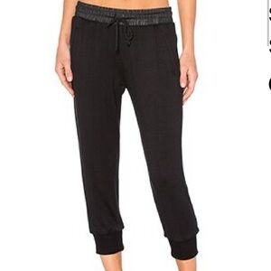 Solow Sport | Revolve Black Joggers Size Small